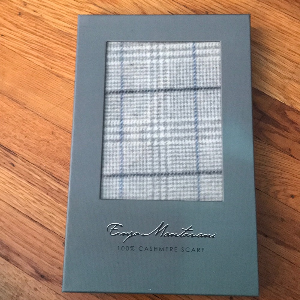 Brand new 100% cashmere scarf Enzo Mantavani